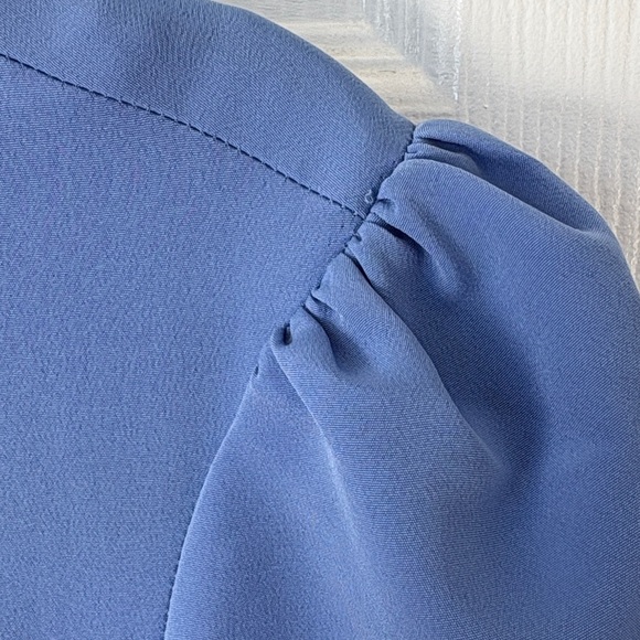 NWOT Lands' End Blue Pleated Blouse - Size 10 - Picture 6 of 14